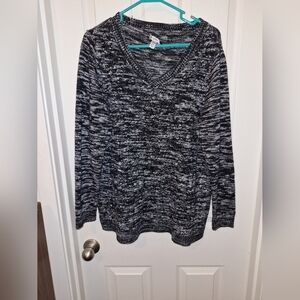 Croft & Barrow Black V Neck Sweater